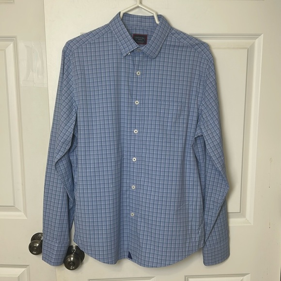 UNTUCKit Blue Checkered Dress Shirt size medium, wrinkle resistant - Picture 1 of 5